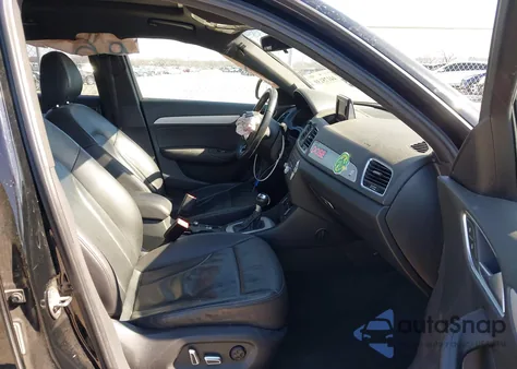 2018 Audi Q3 2.0T Premium/2.0T Sport Premium z USA, uszkodzony, nr VIN WA1BCCFS0JR011775